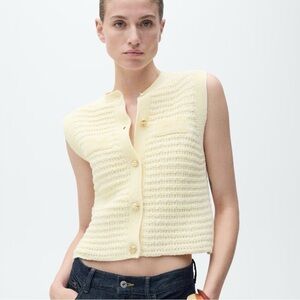 Mango Knitted Cardigan Vest with Jewel Buttons Women’s Size M Light Yellow